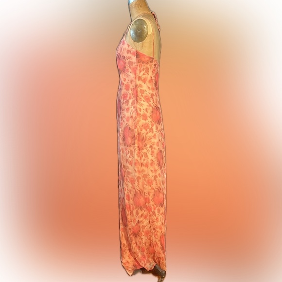 Laundry peach silk chiffon gown with noted flaw - Picture 5 of 15